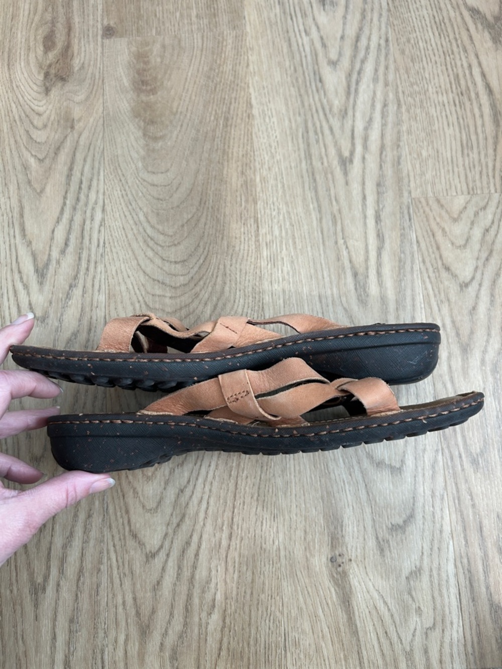 UGG Lanni Brown Leather Sandals Size 10 - Picture 3 of 7